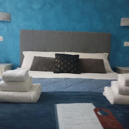 Ad Cavour Luxury Rooms - By Ad Roma חדר תמונה