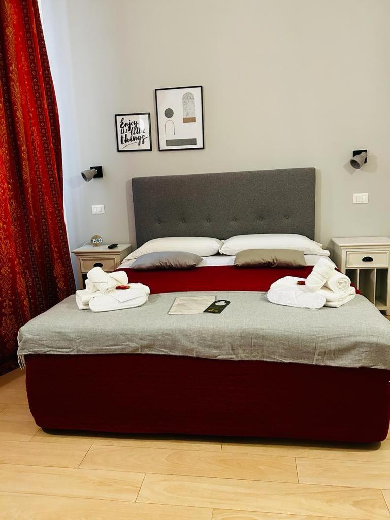 Ad Cavour Luxury Rooms - By Ad Roma חדר תמונה